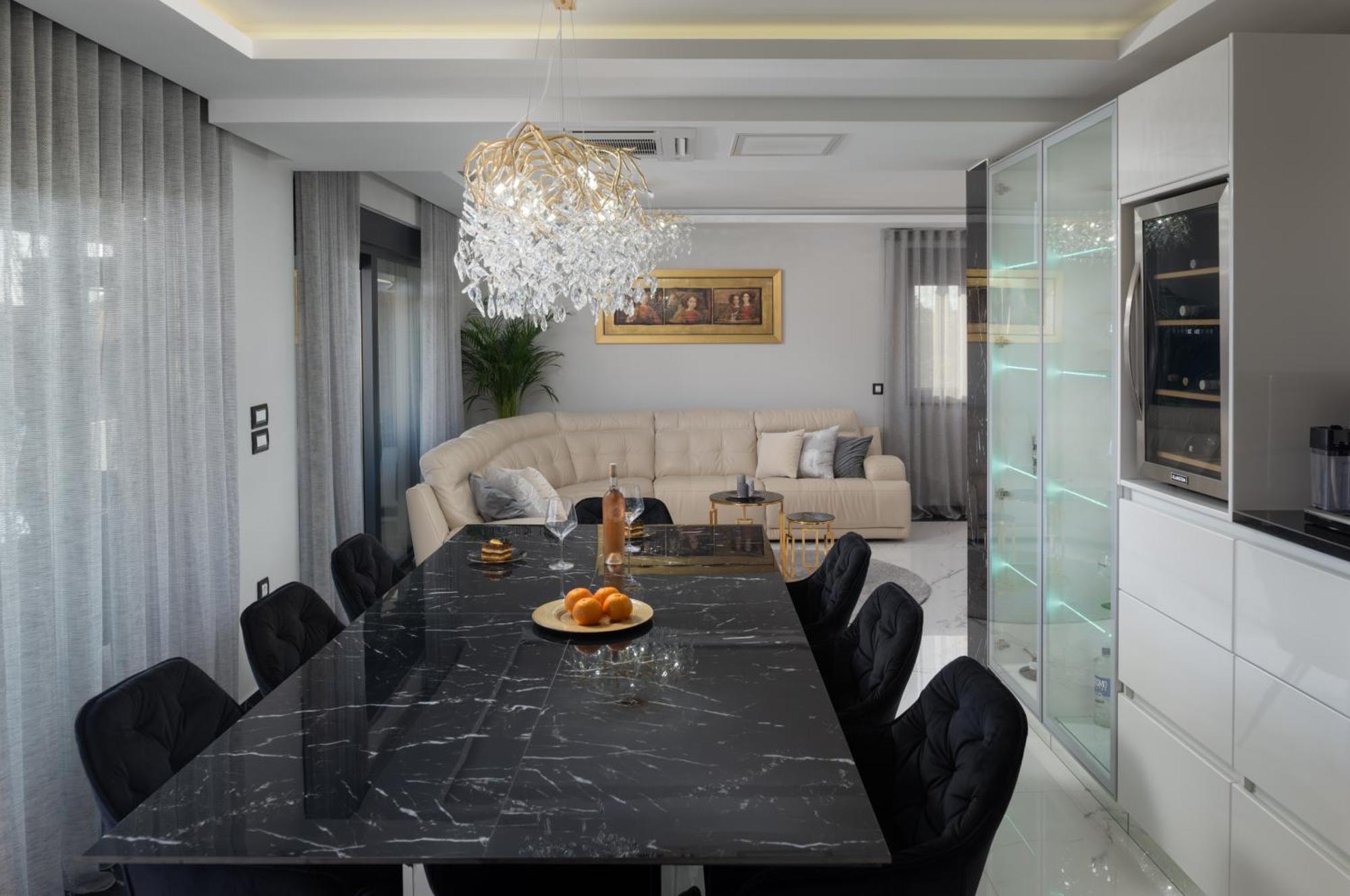 Villa Luxury Penthouse Nubu